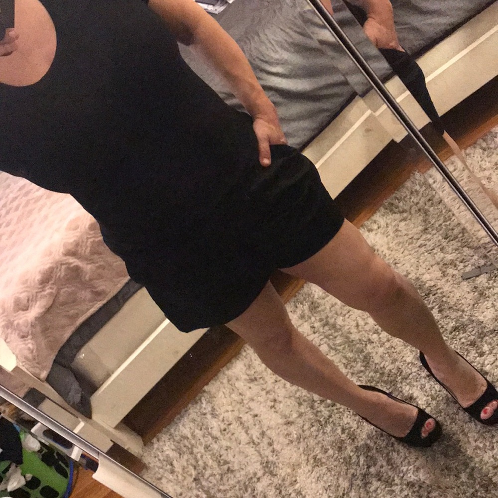 Women’s NY&Company black trouser style shorts